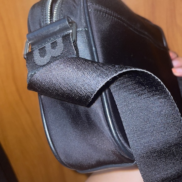 SOLD🖤AUTHENTIC 
Logo Print Nylon Paddy BagPrice🖤Unisex - Picture 15 of 16